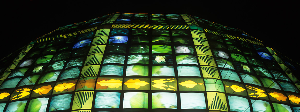 Video wall illustrating the water cycle