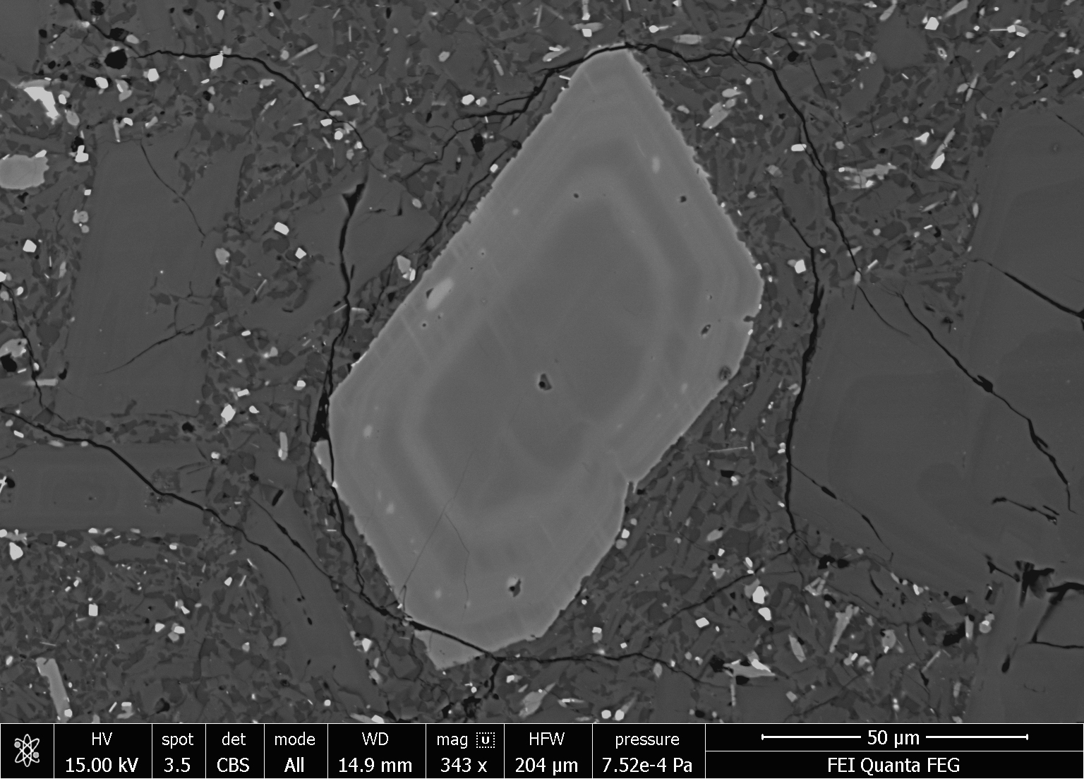  Photograph of pyroxene crystal found in Popocatépetl volcano, Mexico. 