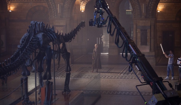 Crane shot from Paddington with Nicole Kidman in character