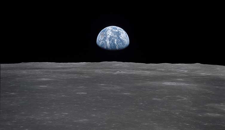 La Tierra vista desde la Luna